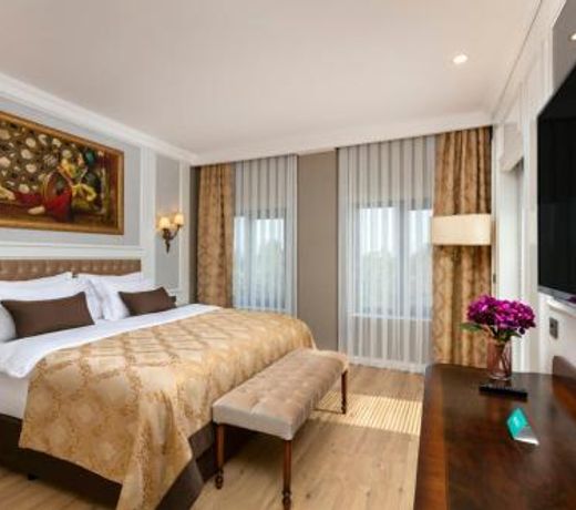 Pukka Hotel