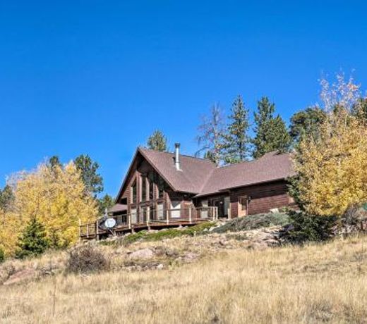 Mtn-View Cabin with Deck, 3 Mi to Cripple Creek!