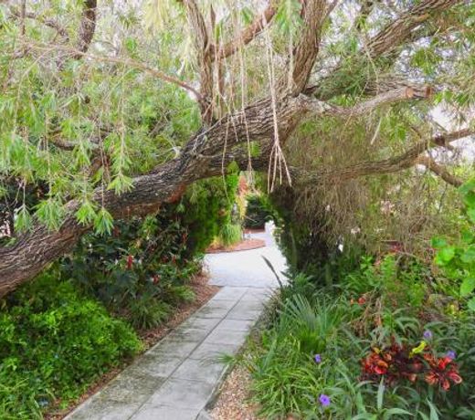 Cozy Canaveral Beach Condo! Next to NASA Launch Site