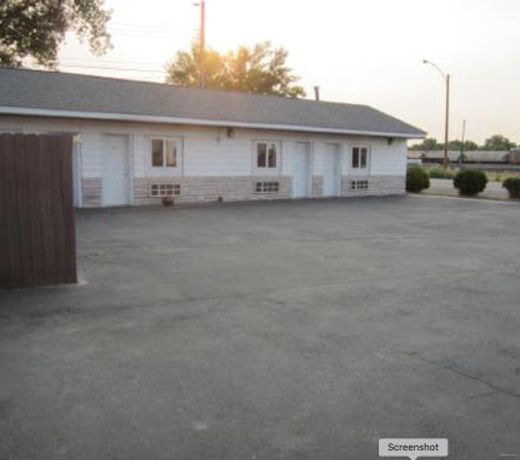 MONTANA INN Near Little Big Horn Battlefield-Pompey Piller-colstrip