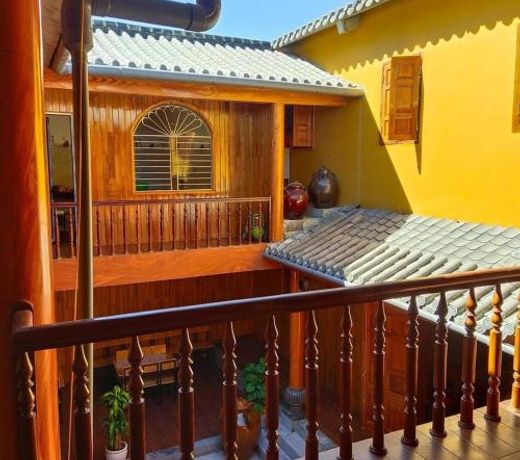 A SINH HOMESTAY - ÄONG VAN