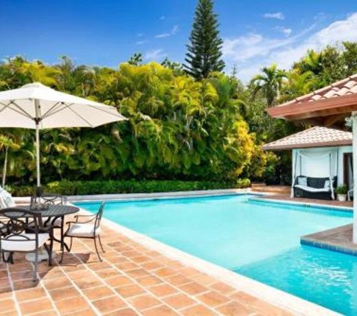 Los Lagos 19- Golf and Lake View 5-Bedroom Villa