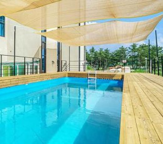 Gangneung B612 spa pension