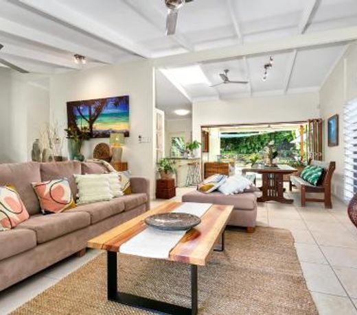 Vista Hillview Family Villa