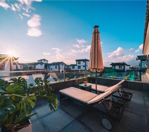 Dali Shenglan Light Luxury Hotel