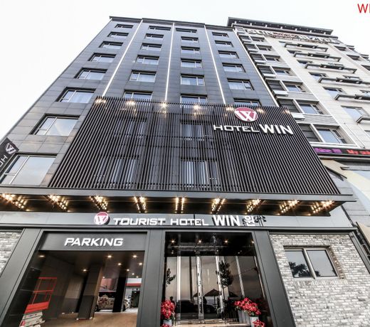 Win Hotel
