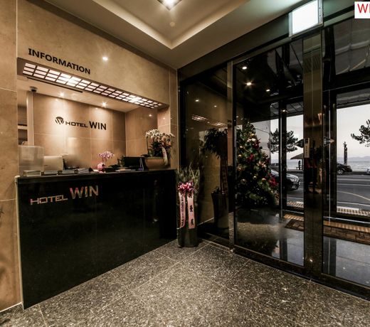 Win Hotel
