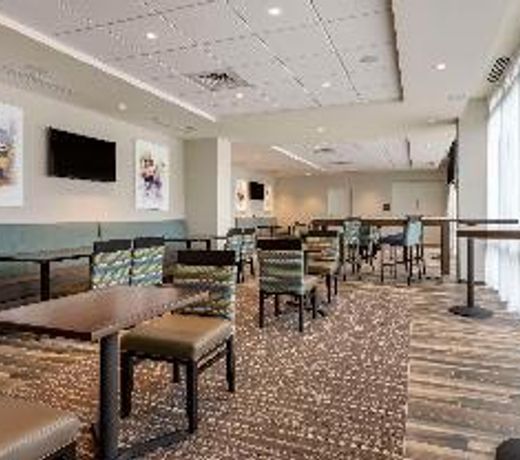 Comfort Inn & Suites Pittsburgh-Northshore