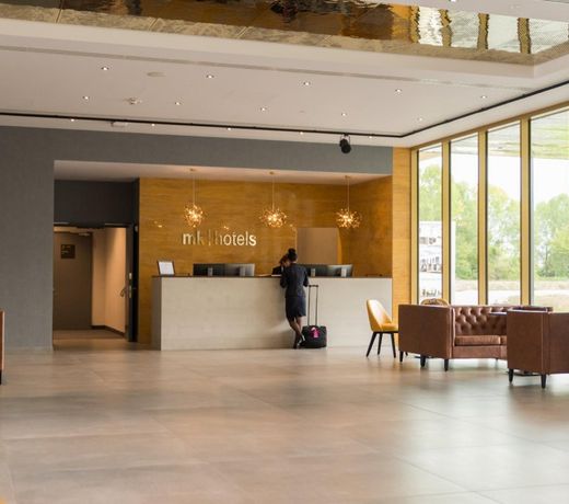mk hotel tirana