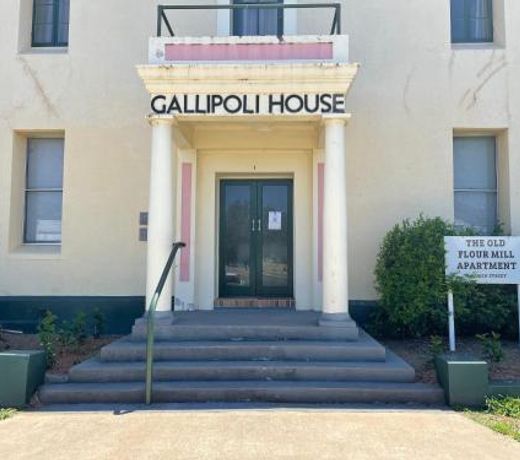 Gallipoli House- The Loft Apartment