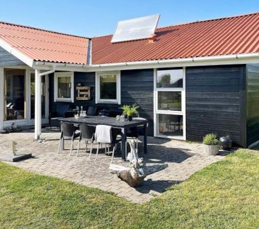 6 person holiday home in Tarm