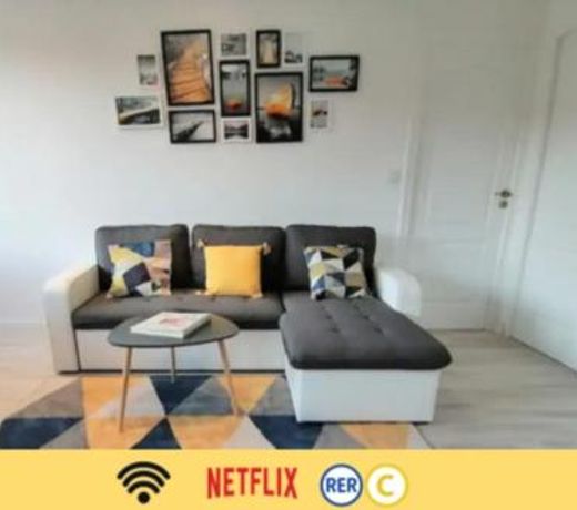 Appartement en centre ville dans résidence calme, RER C 1 min