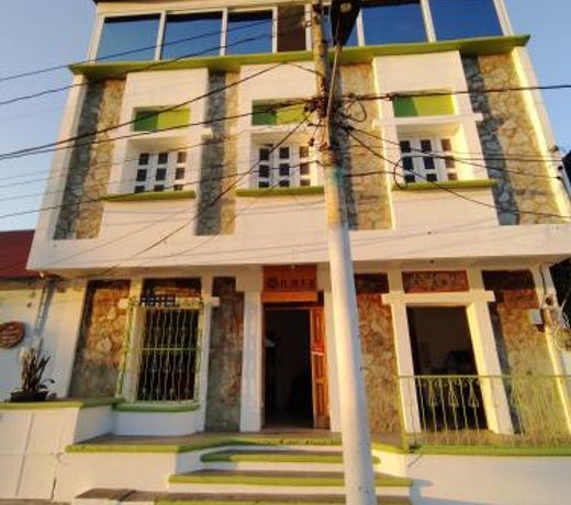 Natz Hotel