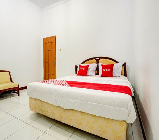 OYO 90118 Hotel Diamond Syariah