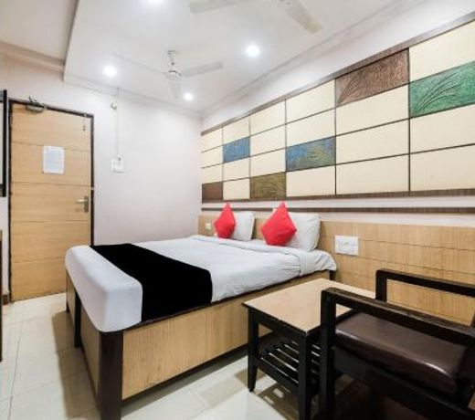 SPOT ON 76759 Tanvi Inn