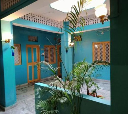 Vibe n Joy Guest House