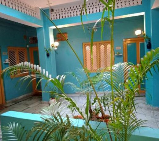 Vibe n Joy Guest House