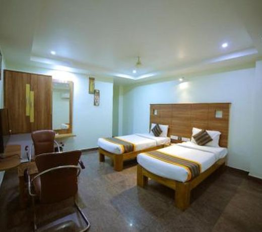 OYO 668 Hotel SLV Grand