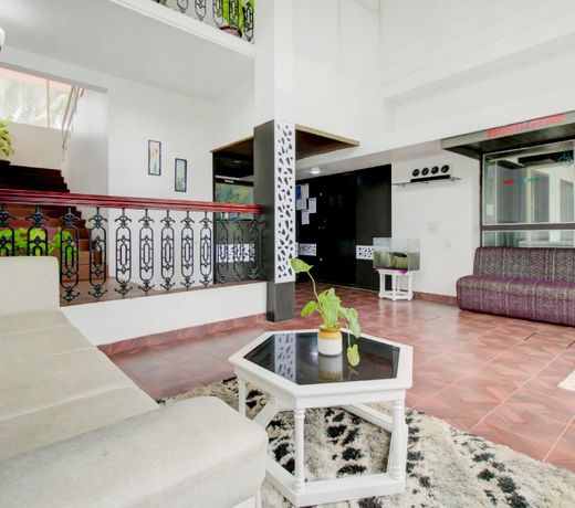 CAPITAL O75308 Floatel International Beach Resort