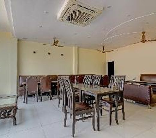OYO ALG061 Tr Haweli Family Restaurant