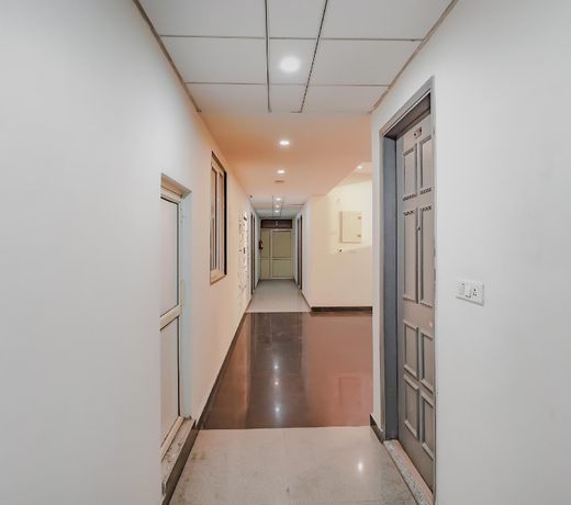 OYO TOWNHOUSE 77014 Sector 132