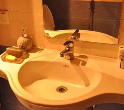 Luxurious Affordable Serviced Apt PariChowk/ExpoMart/Expressway Noida