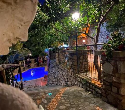 One bedroom appartement with sea view shared pool and enclosed garden at Badolato