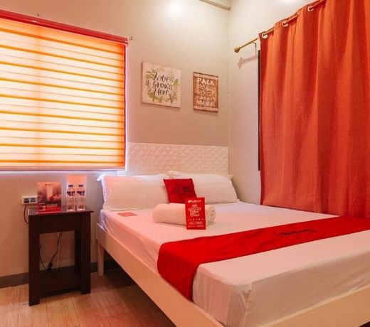RedDoorz near Christ the King Medical Center