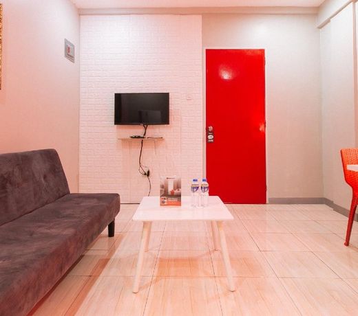 RedDoorz near Christ the King Medical Center