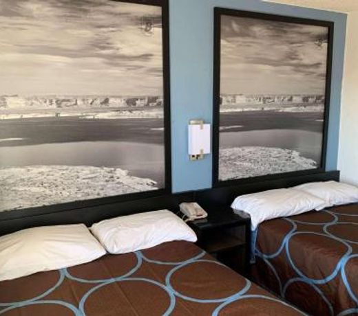 Super 8 by Wyndham Phoenix West