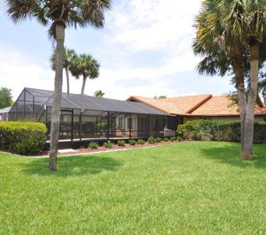 Salt Life Cozy Canal Front Pool Home W boat dock