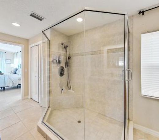 Oasis by the Sea Beach Front Community - Luxurious Pool Spa Home with Waterfall - Sleeps 10 - Come