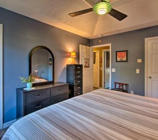 Lively E Nashville Pad 1 Block to Dine, Shop