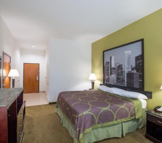 Scottish Inn and Suites