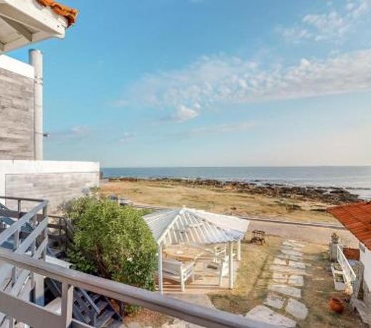 Sea House