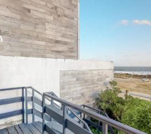 Sea House