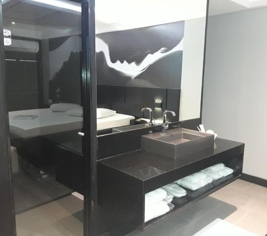 BAMBINA HOTEL -Adultos Somente