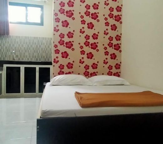 OYO 90151 Guest House 180