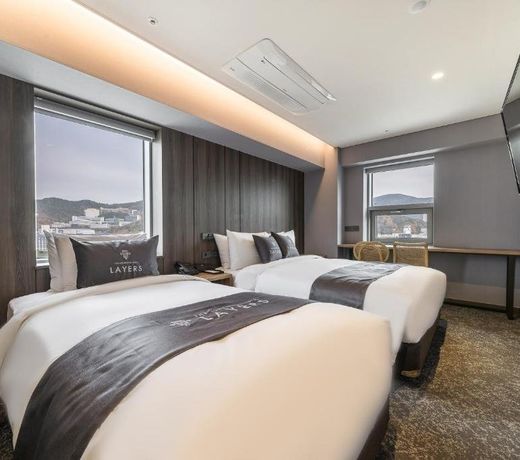 Layers Hotel Hadan