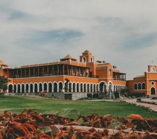 Hotel & Hacienda La Caravedo