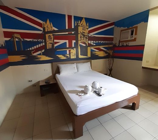 OYO 721 Silks Inn