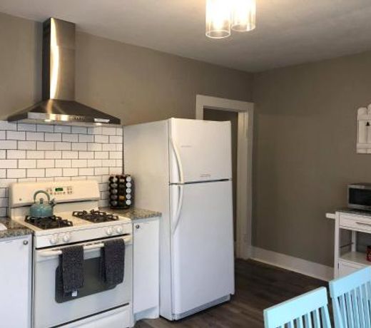 The Comfi Coral - Large 1 Bedroom Studio A