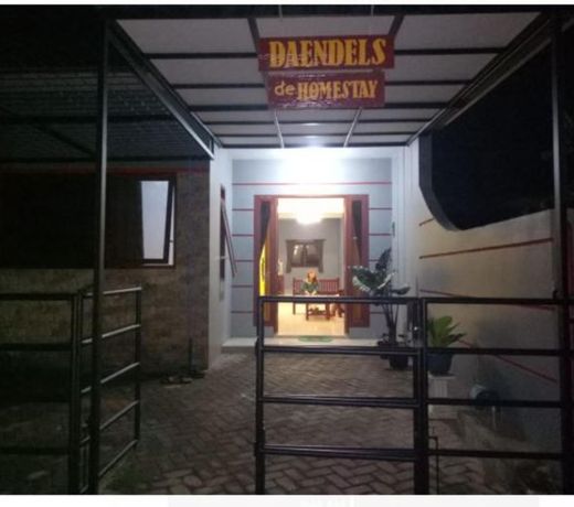 Deandels De Homestay