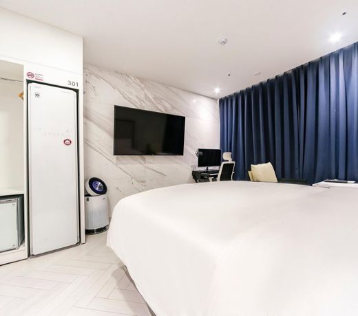 Daegu Dongseongro Hotel Labella