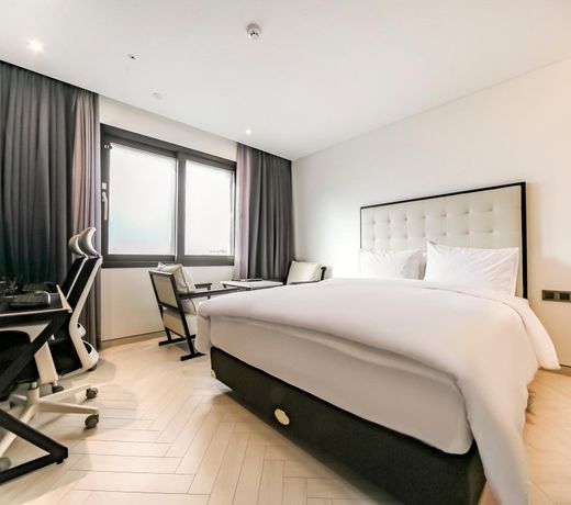 Daegu Dongseongro Hotel Labella