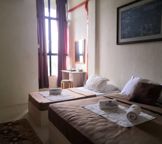 OYO 90131 Zayyan Hotel
