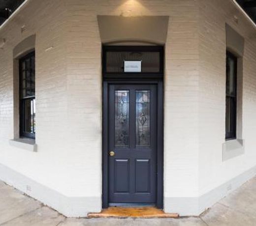 The Commercial Quarters - Room 4-has air conditioning, free WIFI, TV and fridge