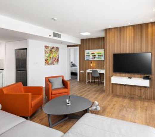 Beach Front Dream Penthouse - pool & gym & parking