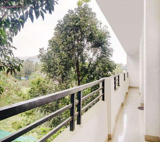SPOT ON 76962 Shree Trimurti Inn