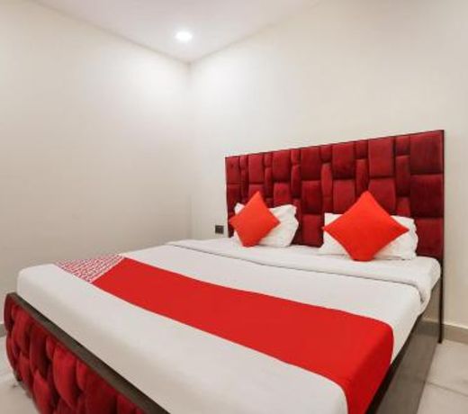 OYO Flagship 76522 Star Stay